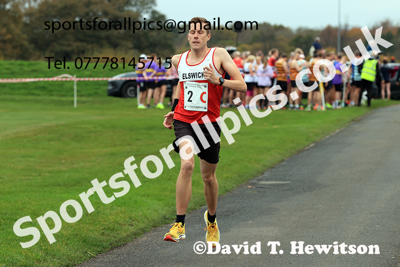 The 2024 Norman Woodcock Memorial Relay, Newcastle Race Course, Gosforth Park, Newcastle.   Photo: David T. Hewitson/Sports for All Pics